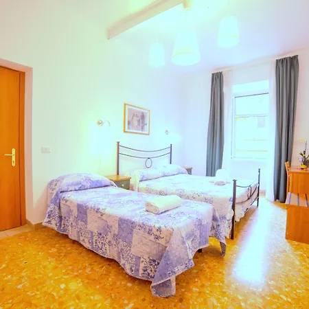 A Casa Simpatia - A Richiesta Parcheggio Gratuito ! Vendégház Róma