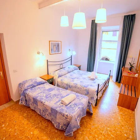 A Casa Simpatia - A Richiesta Parcheggio Gratuito ! 2*