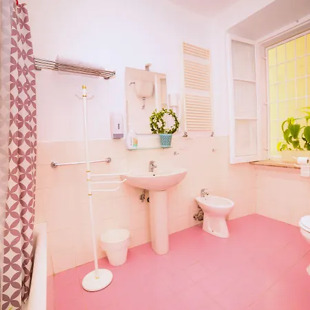 A Casa Simpatia - A Richiesta Parcheggio Gratuito ! 2* Róma