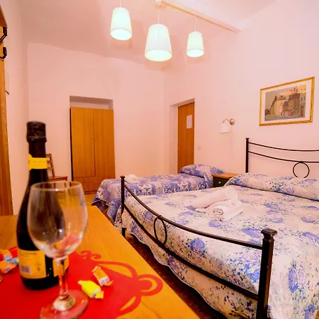 A Casa Simpatia - A Richiesta Parcheggio Gratuito ! Vendégház 2*