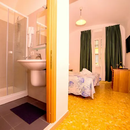 A Casa Simpatia - A Richiesta Parcheggio Gratuito ! Vendégház