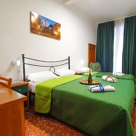 게스트하우스 A Casa Simpatia - A Richiesta Parcheggio Gratuito ! 로마